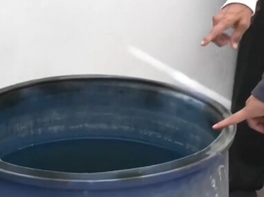 Habitantes de Ecatepec reciben a diario agua de color verde, inutilizable para el consumo humano