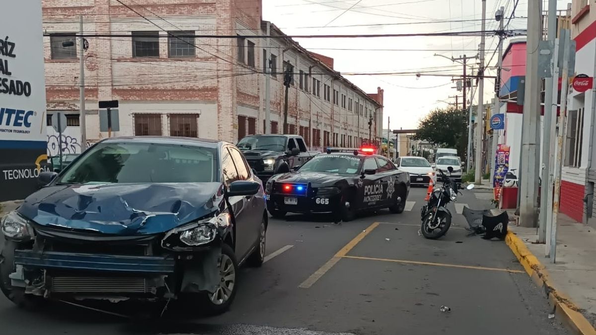 El percance se registró en el cruce de Martín de Zavala e Isaac Garza. | Lolita Lastra