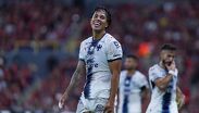 El zaguero abandonó el terreno de juego al minuto 7 tras recibir un impacto en la rodilla izquierda durante el duelo ante Inter Miami.