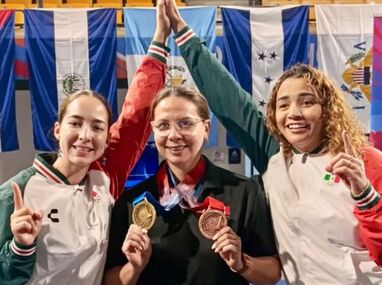 Atletas de la delegación de Jalisco celebrando sus medallas en los Juegos Centroamericanos y del Caribe Santo Domingo 2026 | Desarrollo Social Jalisco