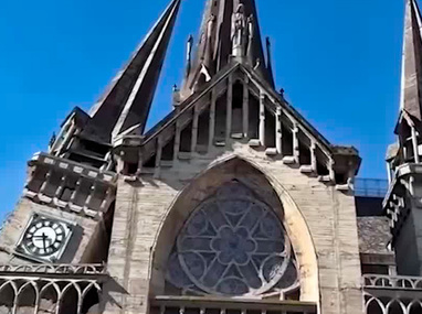 Captan derrumbe en iglesia de Colombia a causa del sismo de 7.4 registrado este lunes