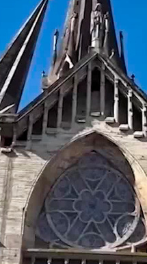 Captan derrumbe en iglesia de Colombia a causa del sismo de 7.4 registrado este lunes