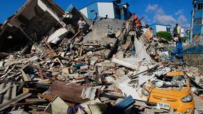Un edificio colapsado en la ciudad de Pereira, una de las zonas más afectadas por el sismo en Colombia | Miguel Angel Lopez