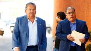 Escobedo vuelve a Tesorería: entrega comprobantes y exige reunión por adeudos