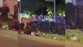 La camioneta junto con la cuatrimoto que remolcaba fueron retiradas de la zona.