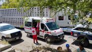 Antes de la llegada de las patrullas, el sujeto empujó a su pareja, abandonó la unidad y huyó a pie con rumbo desconocido.