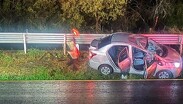 Paramédicos de Cruz Roja y elementos de Bomberos Linares atendieron a los ocupantes.