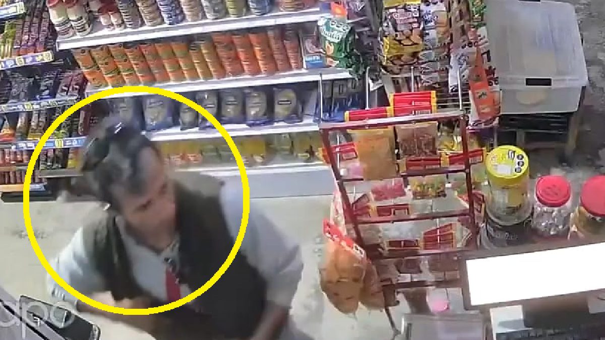 Al terminar el atraco, el sujeto salió con completa normalidad del sitio / Cortesía