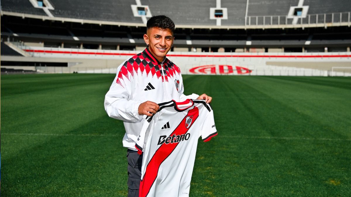 Thiago Almada se une a Ángel Correa como los refuerzos importantes de River Plate esta temporada.