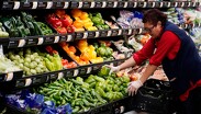 Walmart también ofrece promociones por el Martes de Frescura a través de su página web | Getty Images