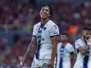 El zaguero abandonó el terreno de juego al minuto 7 tras recibir un impacto en la rodilla izquierda durante el duelo ante Inter Miami.