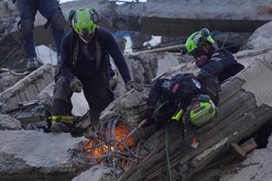 La comunidad internacional y países vecinos han comenzado a movilizar ayuda humanitaria y fondos económicos para los damnificados.