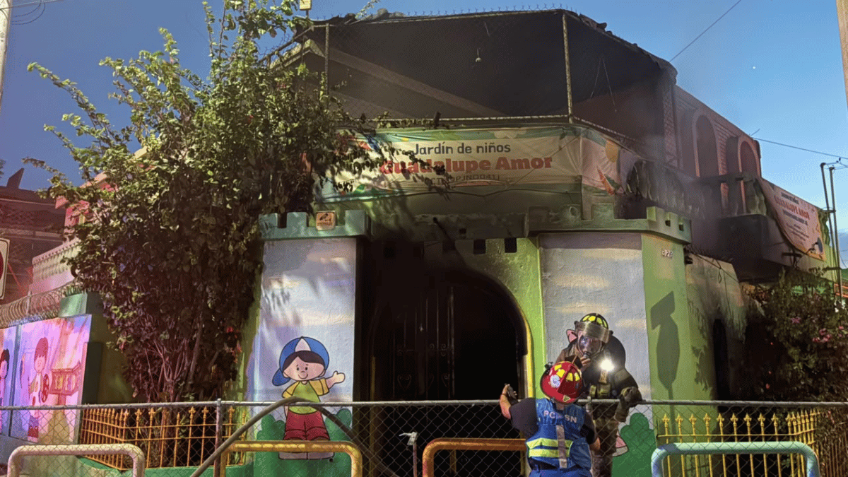 Incendio en jardín de niños en San Nicolas