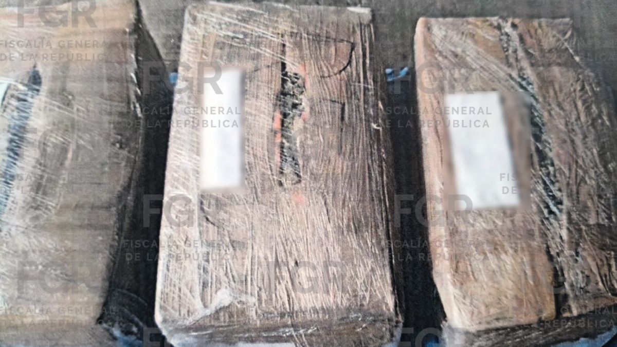 Intentaron escapar de policías en Magdalena; persecución termina con droga asegurada | FGR