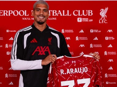 Ronald Araujo podría ser comprado por Liverpool en 2027 por 55 millones de euros / Facebook