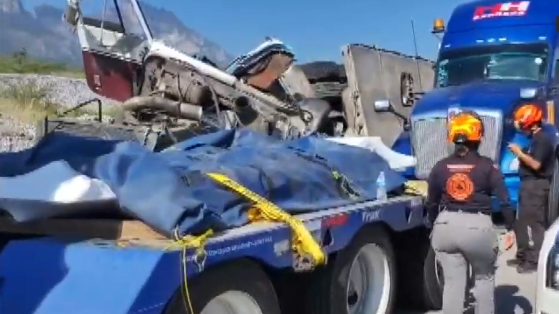 Accidente entre dos tráileres deja un herido grave en la Monterrey-Saltillo