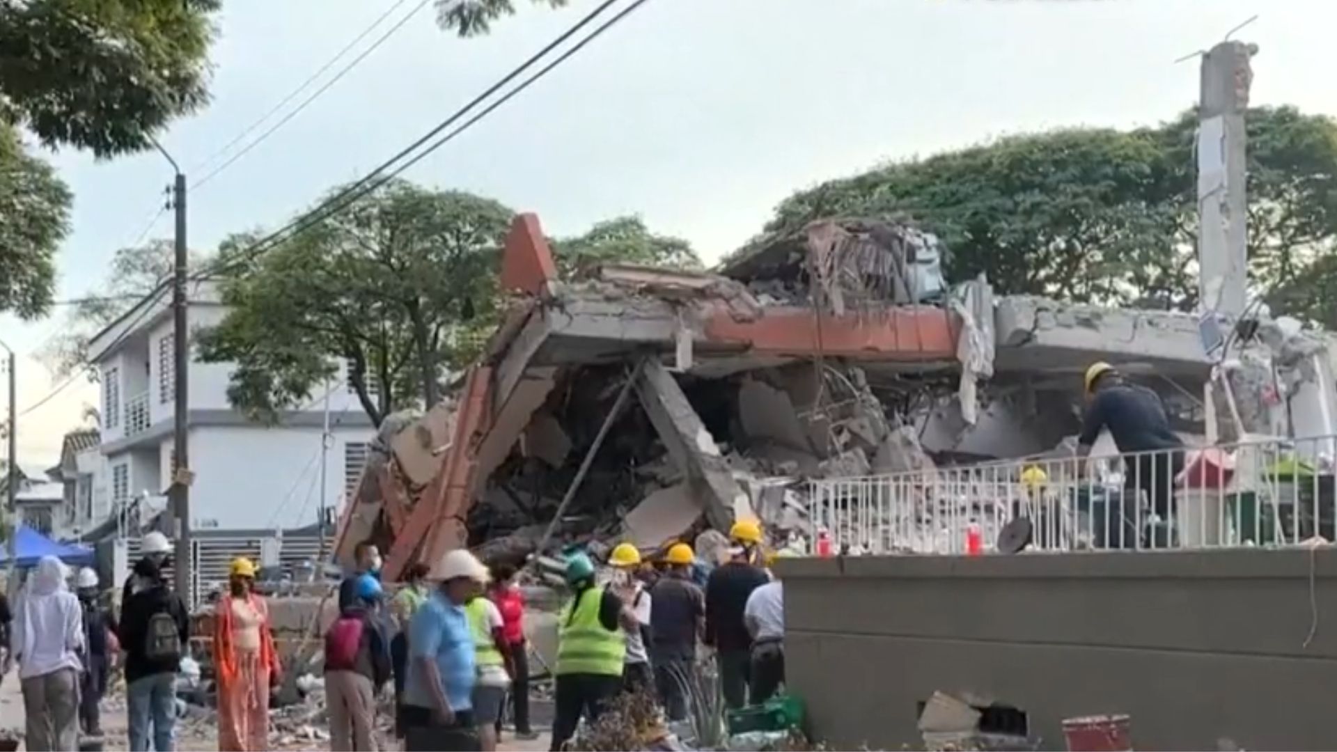 Colombia enfrenta tragedia tras terremoto de 7.4 grados; reportan 239 muertos