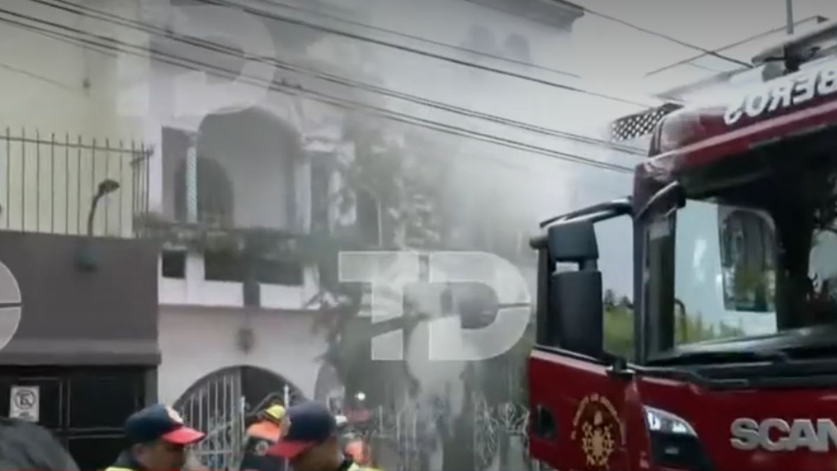Un cortocircuito provocó un fuerte incendio en una vivienda de la colonia Iztaccíhuatl, CdMx; autoridades trabajan en la zona. | Telediario
