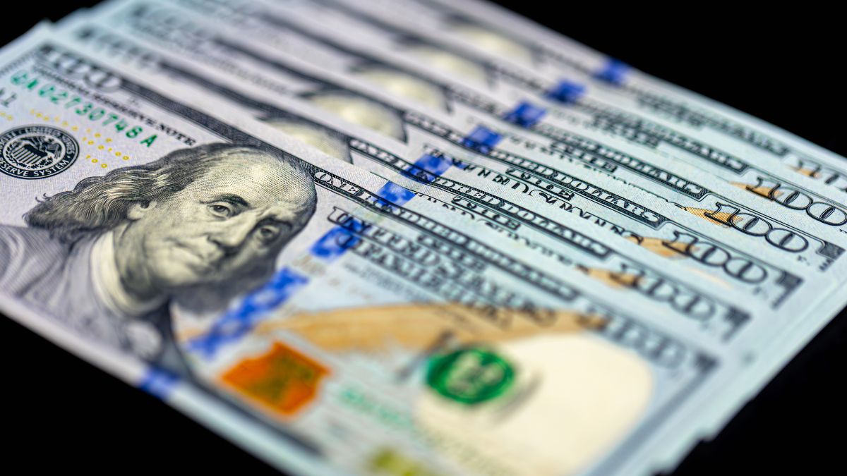 El peso mexicano logra mantenerse estable durante las primeras semanas de agosto 2026. | Magnific