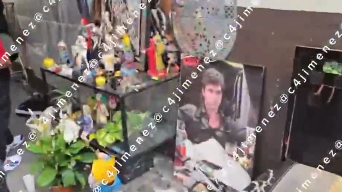 La santa muerte, Malverde, Tony Montana y El chavo del 8: así tenían altar en narcotienda de la Venustiano Carranza. | C4 Jiménez