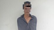 Ante el señalamiento directo, los agentes procedieron con el arresto del individuo.