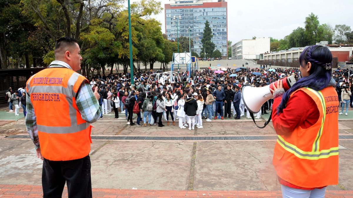 Ante un sismo es importante encontrar los puntos de reunión o resguardarse en puntos seguros. | Cuartoscuro