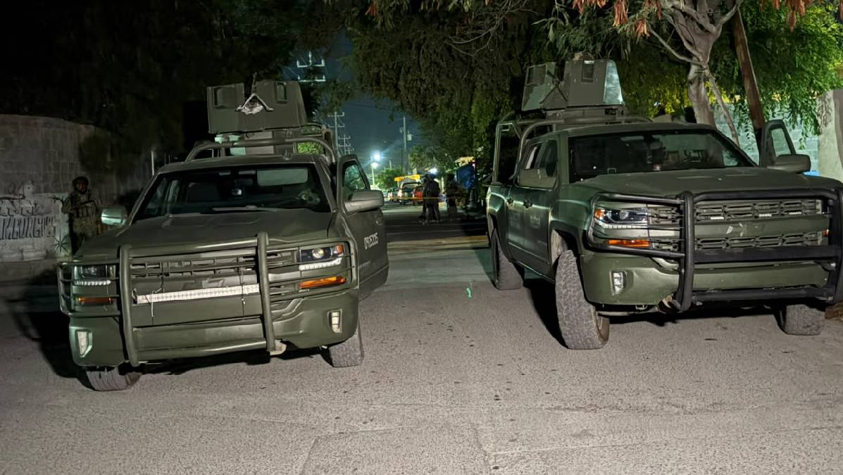 Testigos señalaron que los agresores huyeron a bordo de un vehículo tipo sedán.