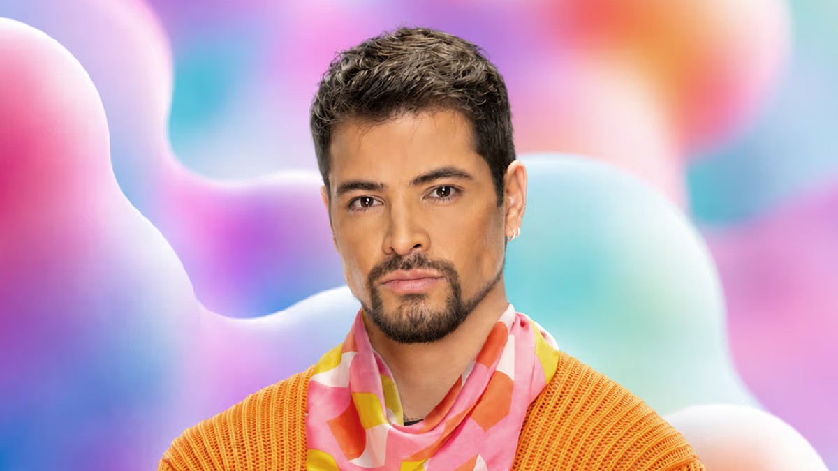 Además de la actuación, Peñaloza también incursionó en los certámenes de belleza masculina.