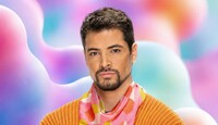 Además de la actuación, Peñaloza también incursionó en los certámenes de belleza masculina.