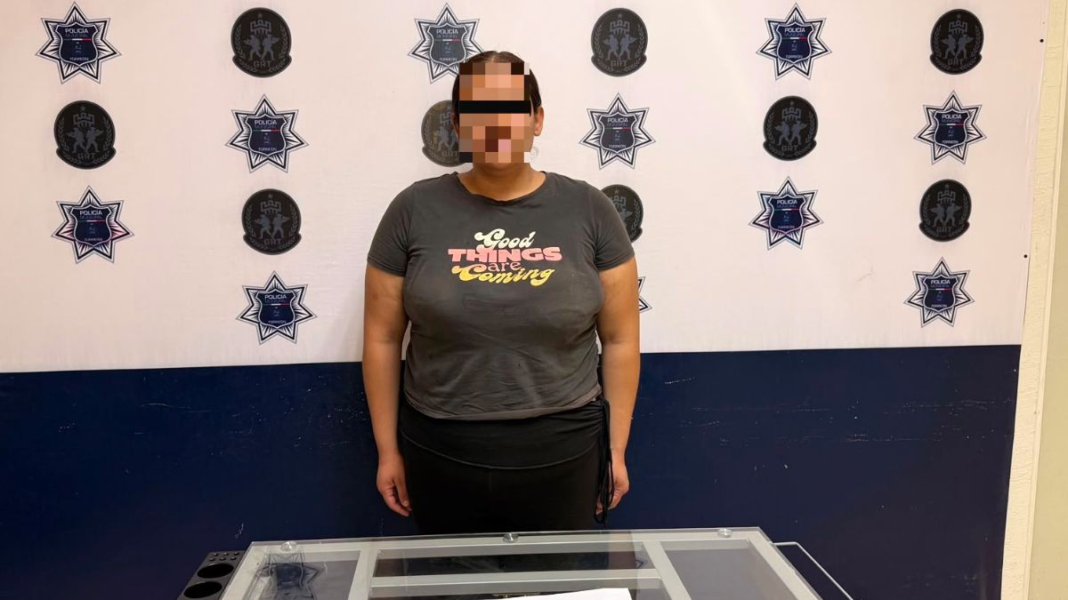 Tras el arribo de los oficiales, se formalizó la captura de la señalada, quien fue trasladada y puesta a disposición del Ministerio Público.