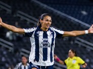 Christina Burkenroad consiguió levantar el trofeo de la Liga Femenil MX con Rayadas.