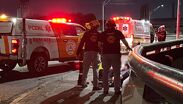 Derrapa motocicleta en Félix U. Gómez; joven queda inconsciente en Monterrey