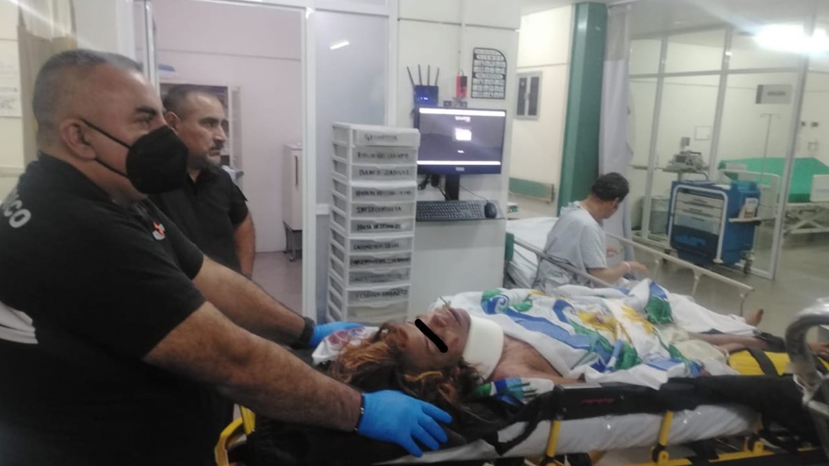 Estefany se lanza de un auto en movimiento en Neza tras días de secuestro por su exnovio. / Lauro Galicia