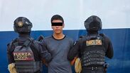 Fuerza Civil arresta a joven armado con equipo táctico