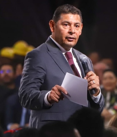 El gobernador Alejandro Armenta dejó atrás la frase “Pensar en grande”, que acompañó el inicio de su gobierno, para adoptar “Transformar en grande”