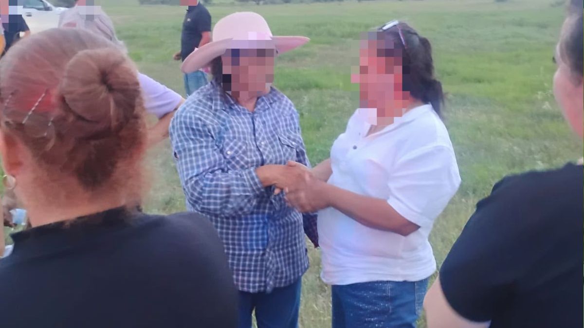 Tras el hallazgo, personal médico realizó una revisión exhaustiva para confirmar que no hubiera riesgos mayores a su salud.