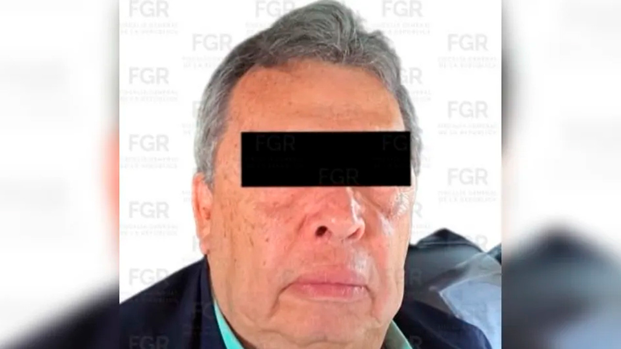 Procesan a exgobernador de Guerrero por presuntamente ordenar destrucción de evidencia de Ayotzinapa