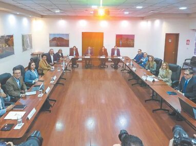En la reunión participaron integrantes de la tesorería y representantes del Instituto de Contadores Públicos de Nuevo León.