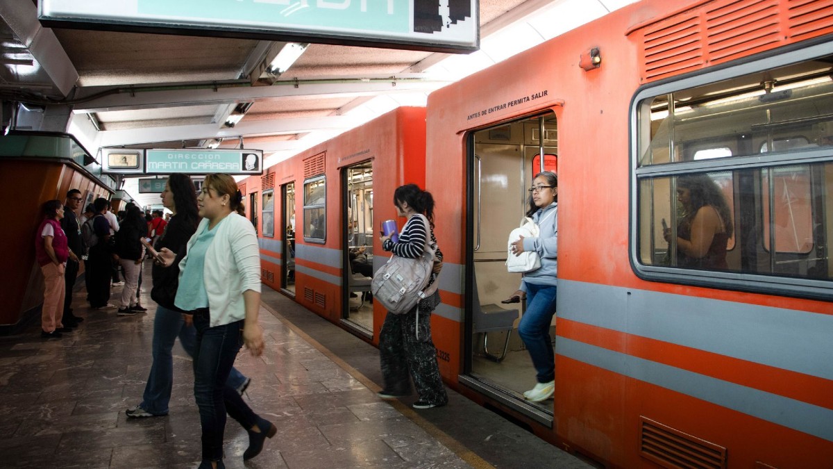 Los usuarios del Metro deben evacuar las instalaciones en caso de sismo | Cuartoscuro