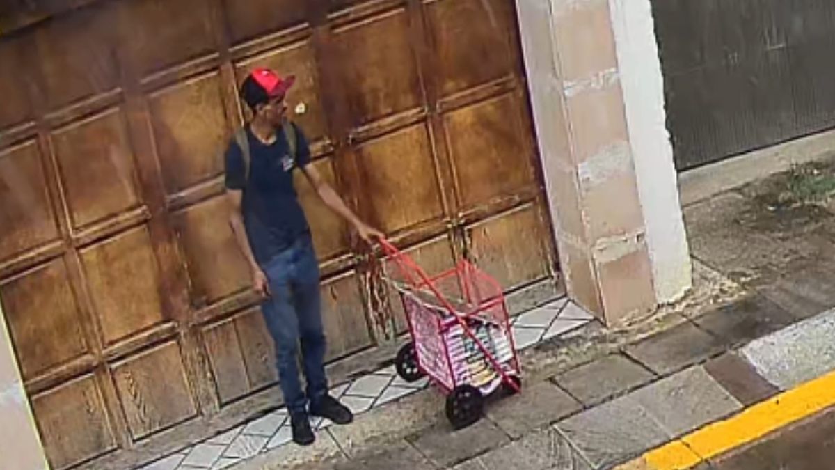 Adriana Olivas, residente del área, expresó la frustración que embarga a los vecinos.