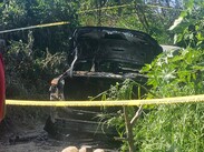 El auto fue localizado sobre el camino que comunica la carretera libre con el camino a Los Mazos | Raúl Aguilar Lares
