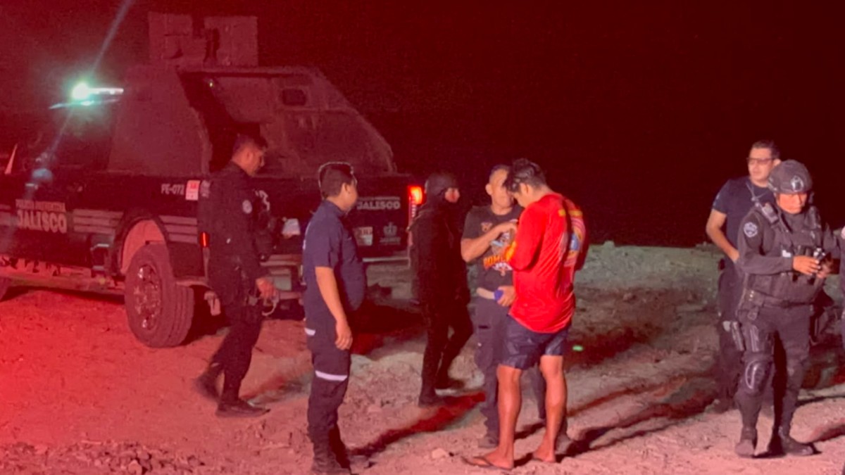 Cerca de las 8:20 horas las autoridades lograron rescatar el cuerpo del joven | Protección Civil y Bomberos de Puerto Vallarta