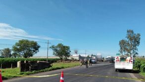 Choque en carretera de Tepatitlán deja dos personas sin vida y tres heridas; circulación permaneció cerrada | @GN_Carreteras