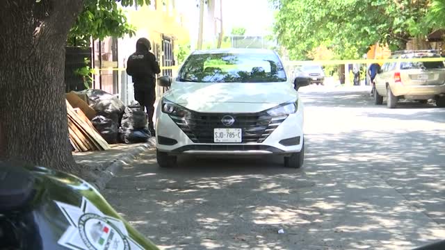 Dos jóvenes son detenidos con un arma y ocho cartuchos en Monterrey