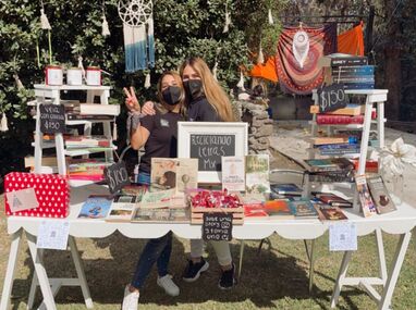 Fundadoras de 'Reciclando Letras', Lissette Moyers y Mariana Moyers.| Especial