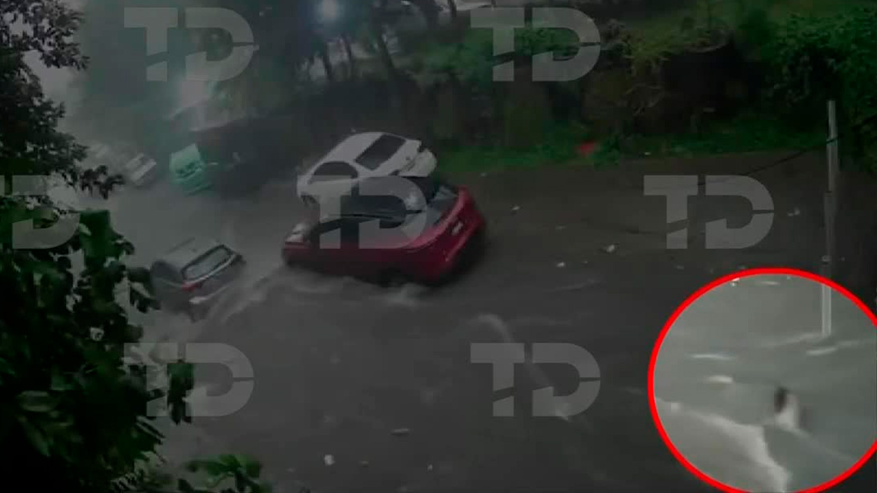 Hombre desaparece tras ser arrastrado por corriente de lluvia en la Álvaro Obregón