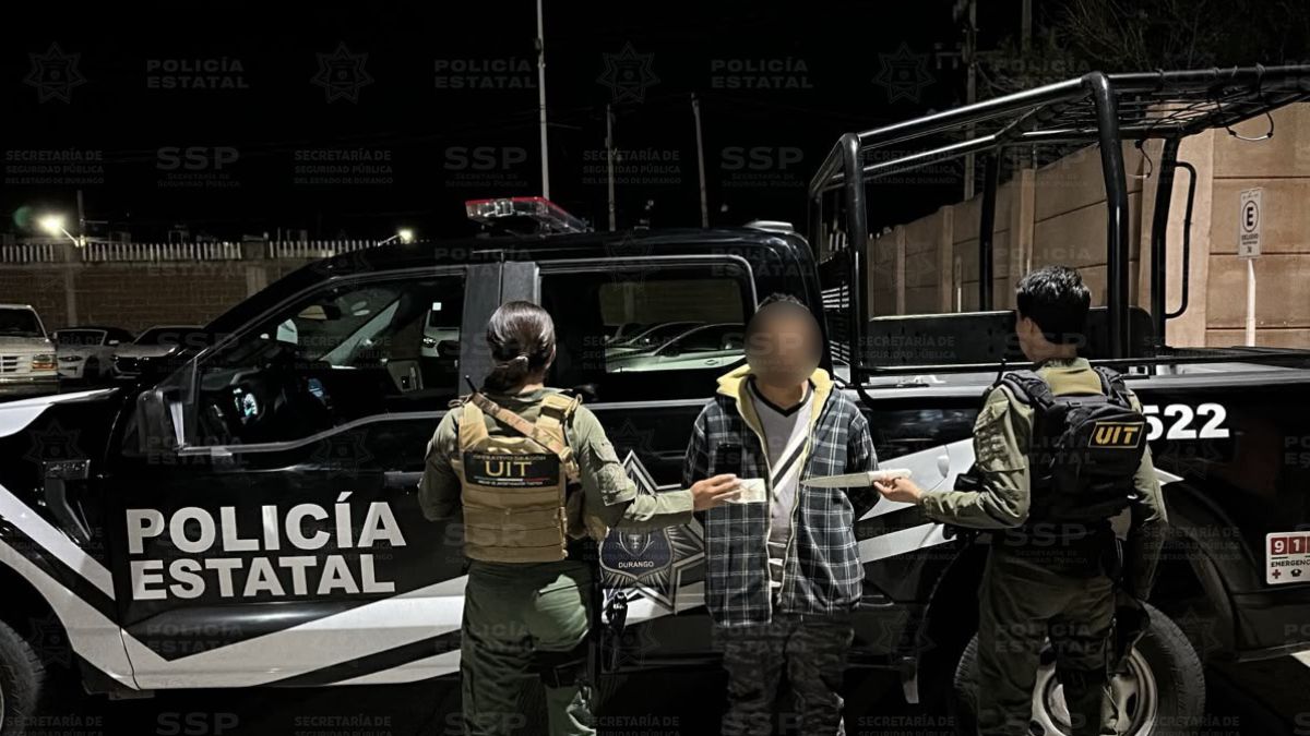 A los pocos minutos, los oficiales localizaron al sospechoso a corta distancia del lugar de los hechos.
