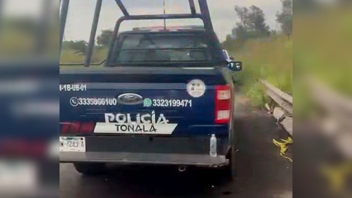 Oficiales de la Policía de Tonalá y Protección Civil localizaron el cuerpo del joven en medio de la maleza