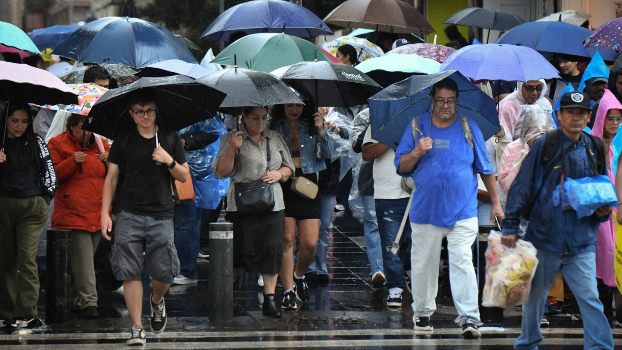 Residentes de la Zona Metropolitana del Valle de México se preparan ante las posibles lluvias| Agencia Cuartoscuro