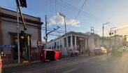 Paramédicos atendieron a los involucrados y, de manera preliminar, no se reportaron personas con lesiones de gravedad.